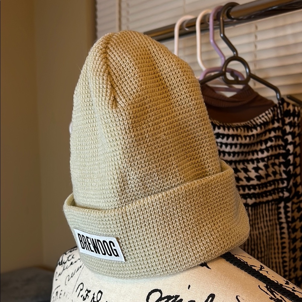NWOT Beige Knit Beanie- Brew Dog Brand - Picture 4 of 4